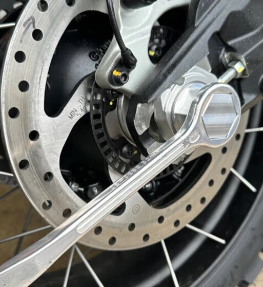 Tuerca Eje Trasero Ducati Desert X